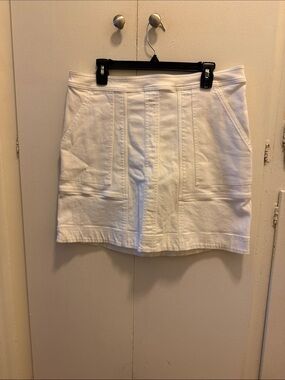 CAbi White Structured Mini Skirt with Front Paneling